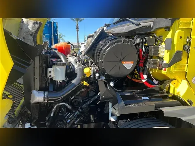 2018 INTERNATIONAL RH613