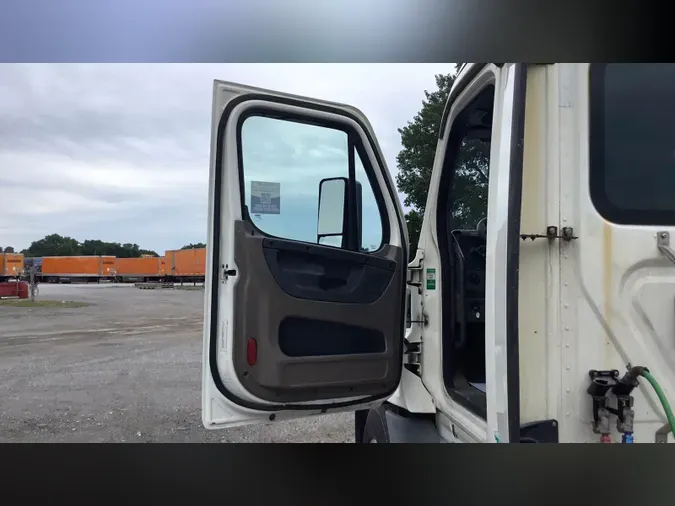 2019 Freightliner Cascadia 125