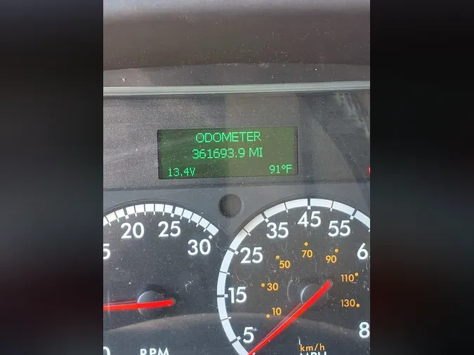 2017 FREIGHTLINER/MERCEDES M2 106