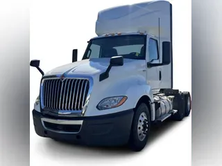 2020 International LT625