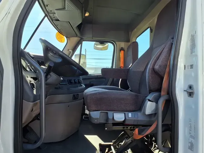 2019 FREIGHTLINER/MERCEDES CASCADIA 1256de4e004c221a9b450aaee016440654c