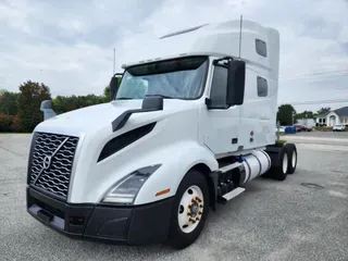 2019 VOLVO VNL64T-760