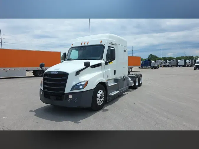 2021 Freightliner Cascadia 1266de6c295b292c7bee1cbadeef8af7d5c