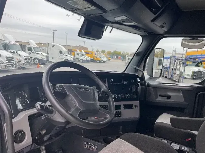 2020 Freightliner T12664ST