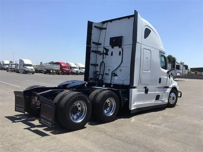 2021 FREIGHTLINER CA126