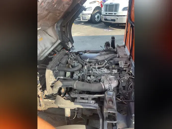 2019 ISUZU NQR