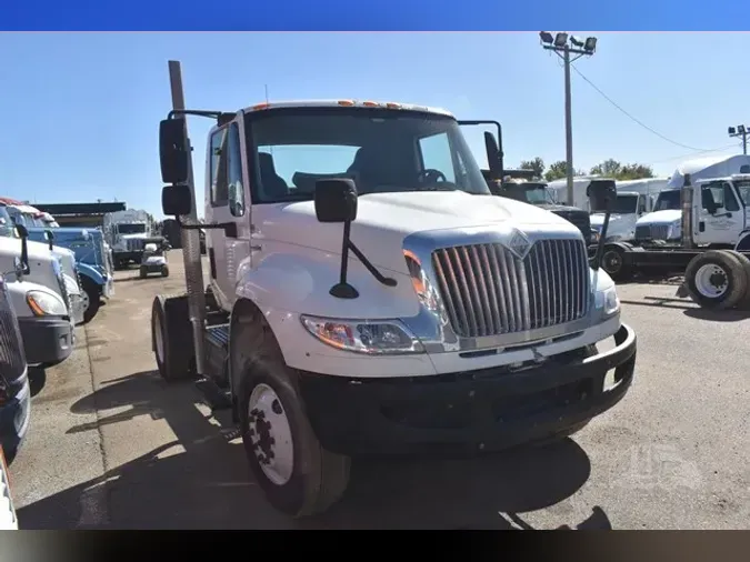 2009 INTERNATIONAL DURASTAR 4400