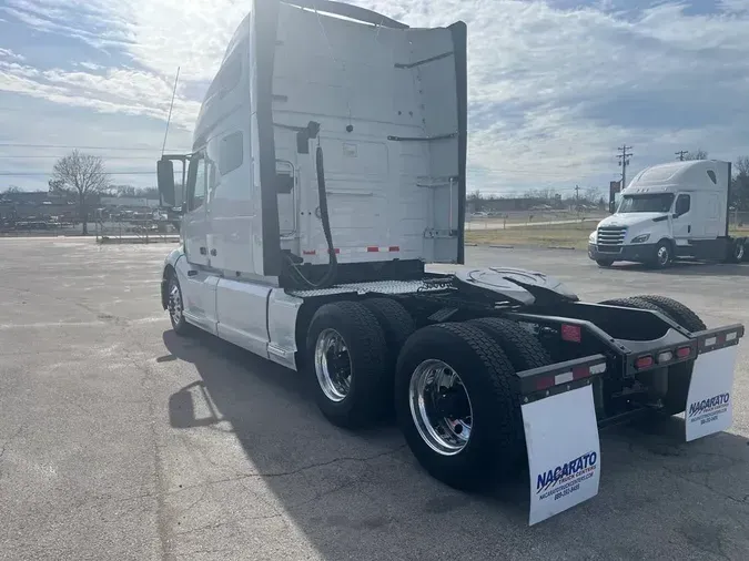 2019 VOLVO VNL64T760