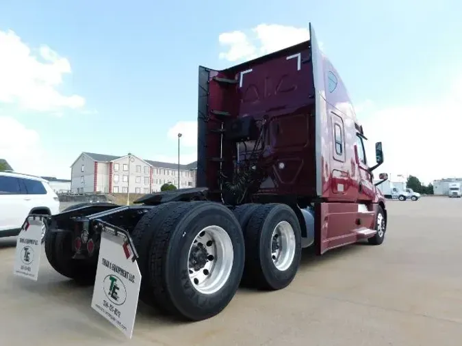 2020 Freightliner New Cascadia 126
