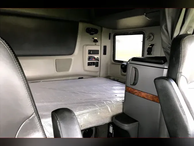 2022 INT LT625 6x4