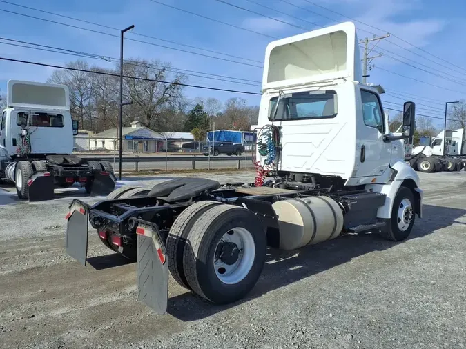 2019 NAVISTAR INTERNATIONAL RH613 DAYCAB S/A