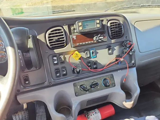 2021 FREIGHTLINER/MERCEDES M2 106