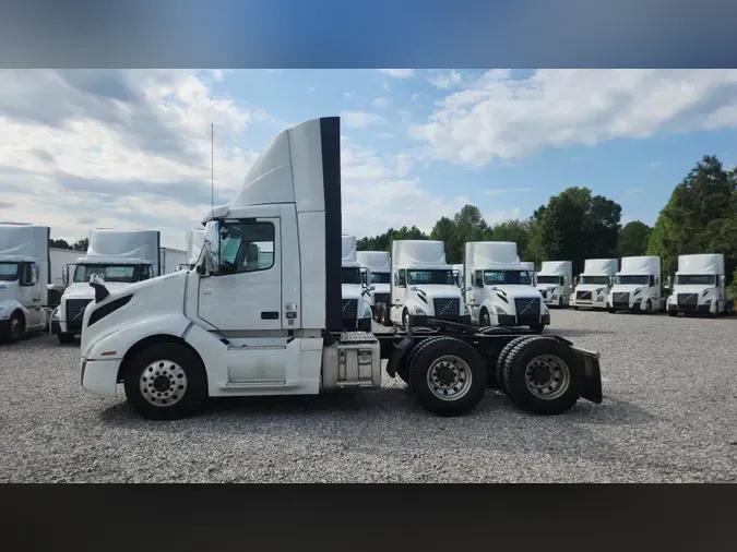 2019 Volvo VNL300