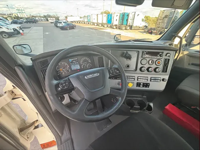 2022 Freightliner Cascadia 126