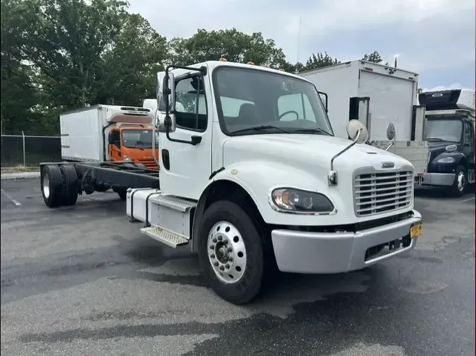 2020 FREIGHTLINER/MERCEDES M2 106