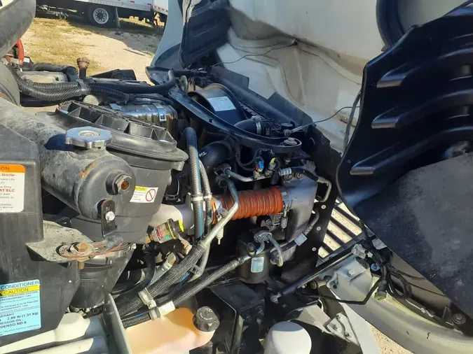 2019 FREIGHTLINER/MERCEDES M2 106