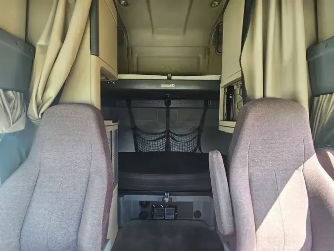 2019 FREIGHTLINER CASCADIA 125