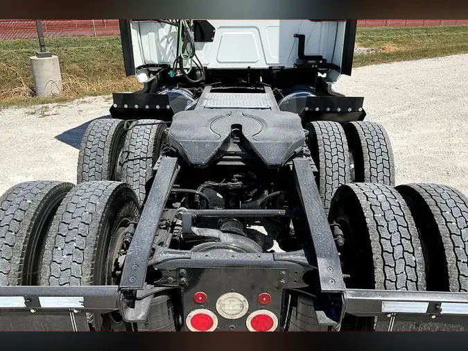 2022 INT LT625 6x4