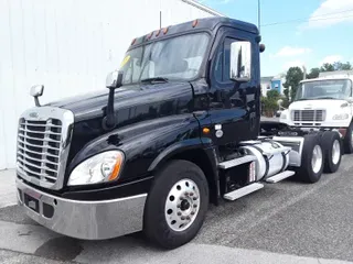 2018 Freightliner CASCADIA 125