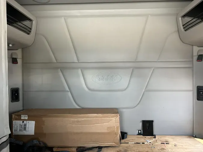2021 Peterbilt 567