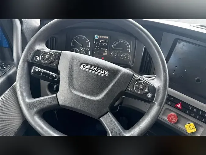 2021 FREIGHTLINER CA126
