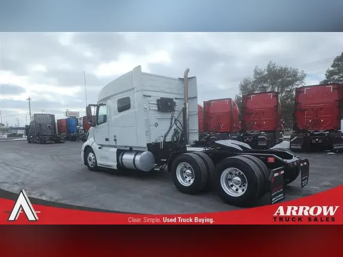 2021 VOLVO VNL740