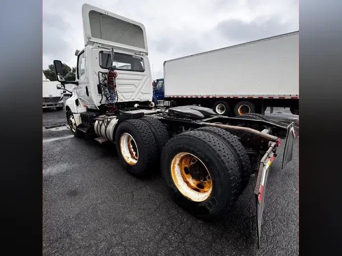 2019 NAVISTAR INTERNATIONAL LT625 DAYCAB T/A