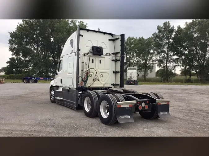 2023 Freightliner Cascadia 126