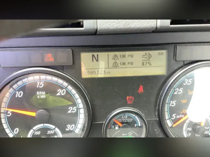 2019 Freightliner Cascadia 1256e375794f8d2dc153992af13ba71ee8d