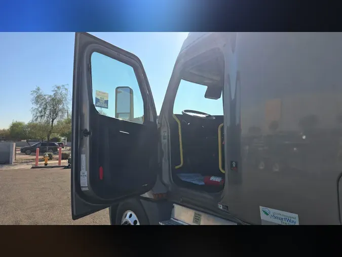 2023 Freightliner Cascadia 126