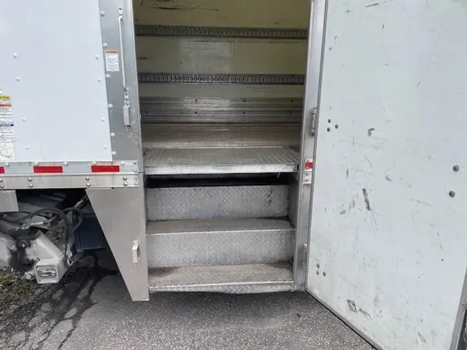 2020 Peterbilt 337