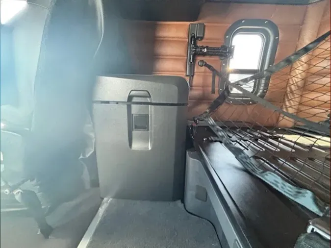 2023 Freightliner Cascadia 126