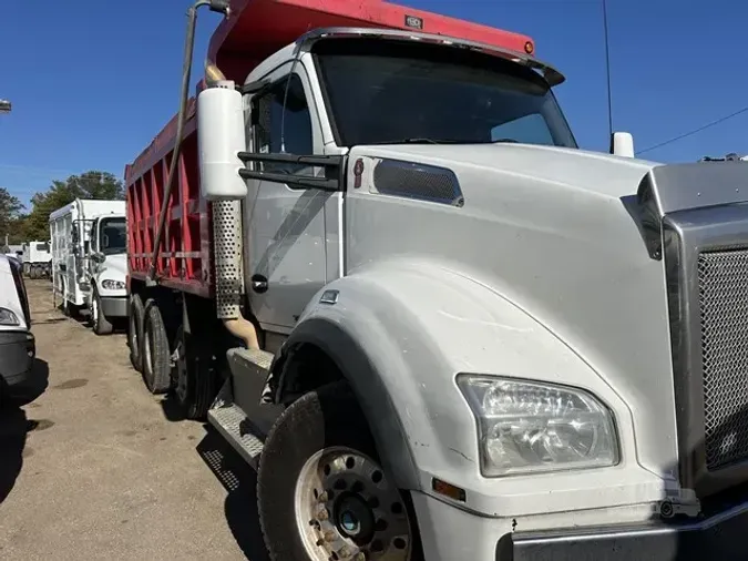 2016 KENWORTH T880