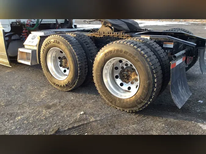 2022 Freightliner Cascadia 126