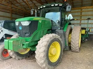 2012 John Deere 6210R