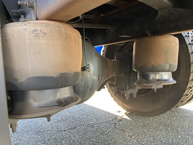 2020 FREIGHTLINER/MERCEDES M2 106