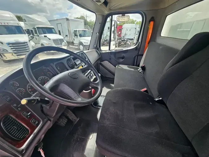2020 FREIGHTLINER/MERCEDES M2 106
