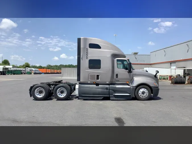 2022 International LT