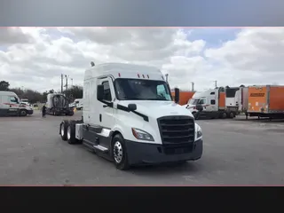 2022 Freightliner Cascadia 126
