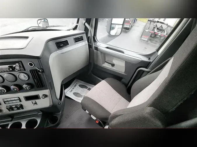 2020 FREIGHTLINER CA126