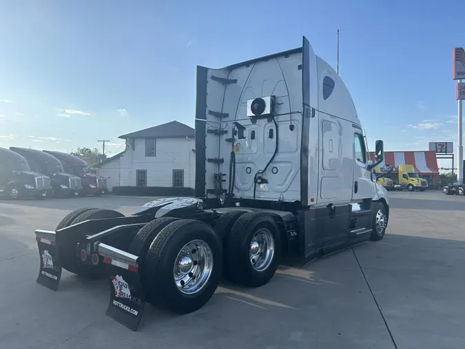 2021 Freightliner Cascadia