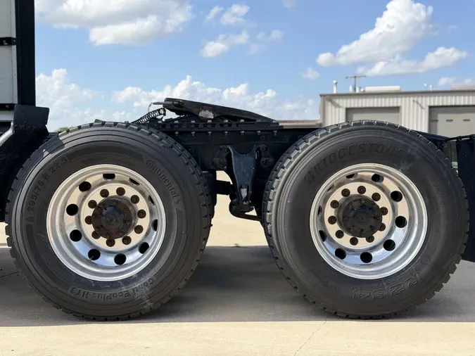 2023 International LT625