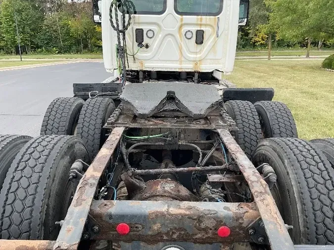 2017 Freightliner X12564ST