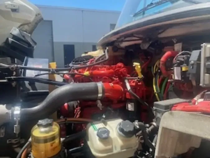 2019 FREIGHTLINER M2 106