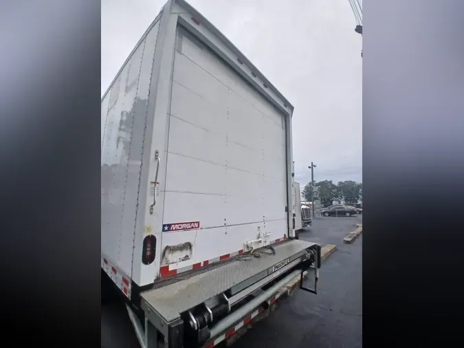 2019 FREIGHTLINER/MERCEDES M2 106