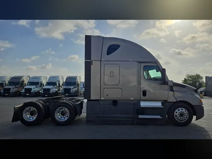 2023 Freightliner Cascadia 1266e576dfec36b4bacbf3202fded1b003b