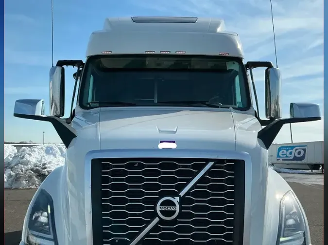 2025 VOLVO VNL64T8606e5a18bb0bdbf0241d4e7e86eaa670e6