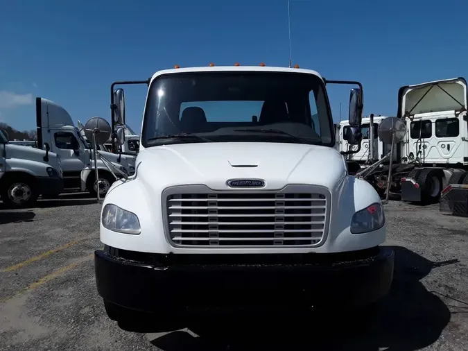2017 FREIGHTLINER/MERCEDES M2 106