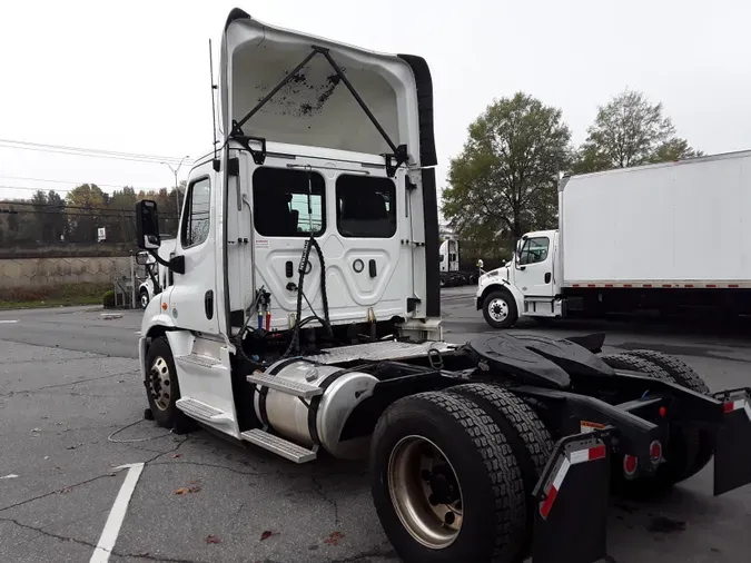 2018 FREIGHTLINER/MERCEDES CASCADIA 113