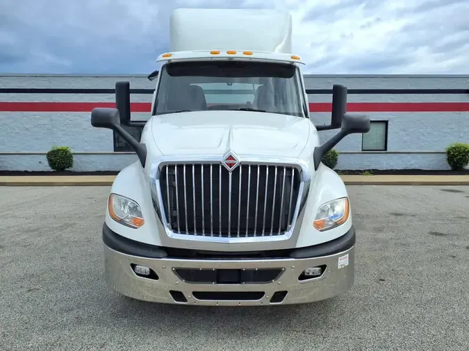 2019 NAVISTAR INTERNATIONAL LT625 DAYCAB T/A
